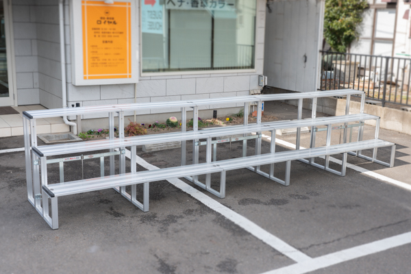 �W���ʐ^�p�A���~�ЂȒd�@�����^���Ή��\�@���E�ʐ^�B�e�̃��C����